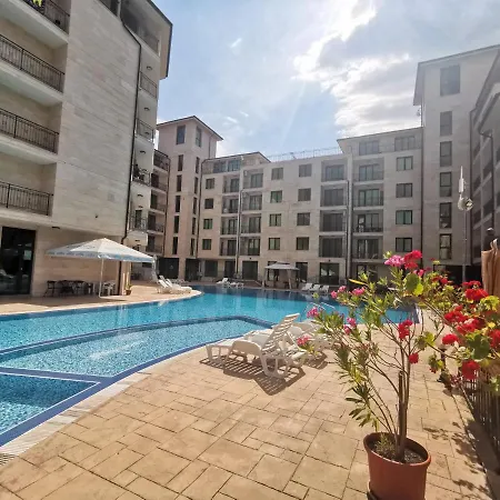 Apartman Lovely Amadeus Lux Napospart