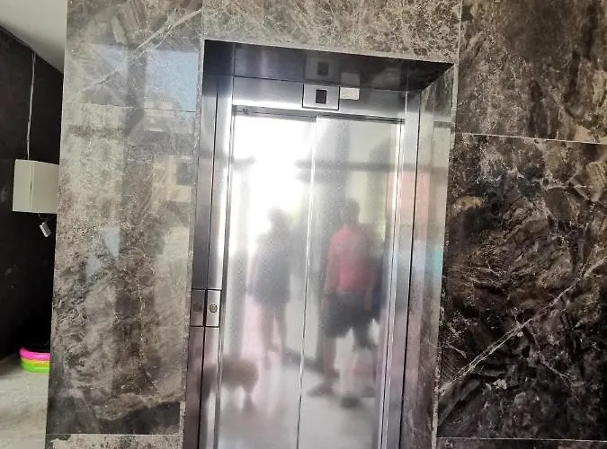 Lovely Amadeus Lux Sluneční pobřeží